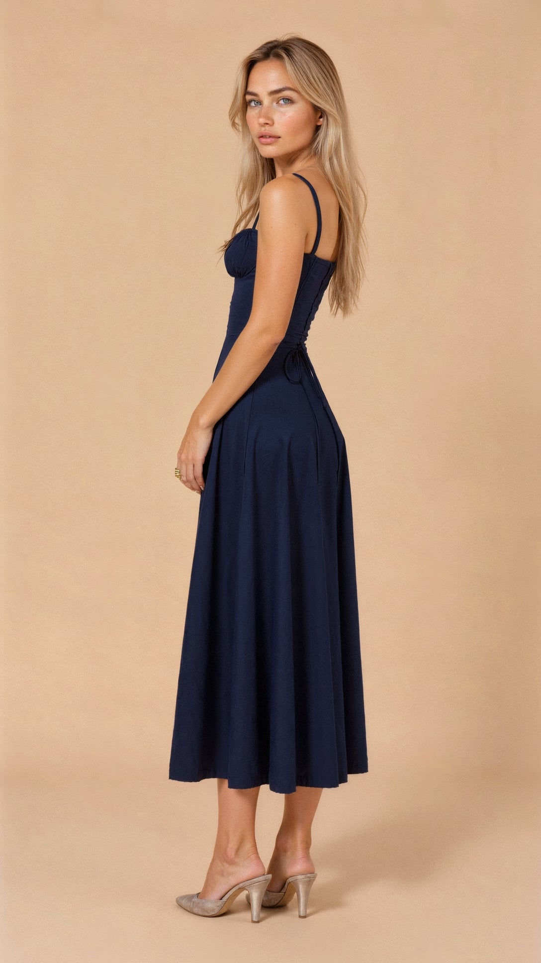 Willa | Vestido Midi de Corsé con Abertura
