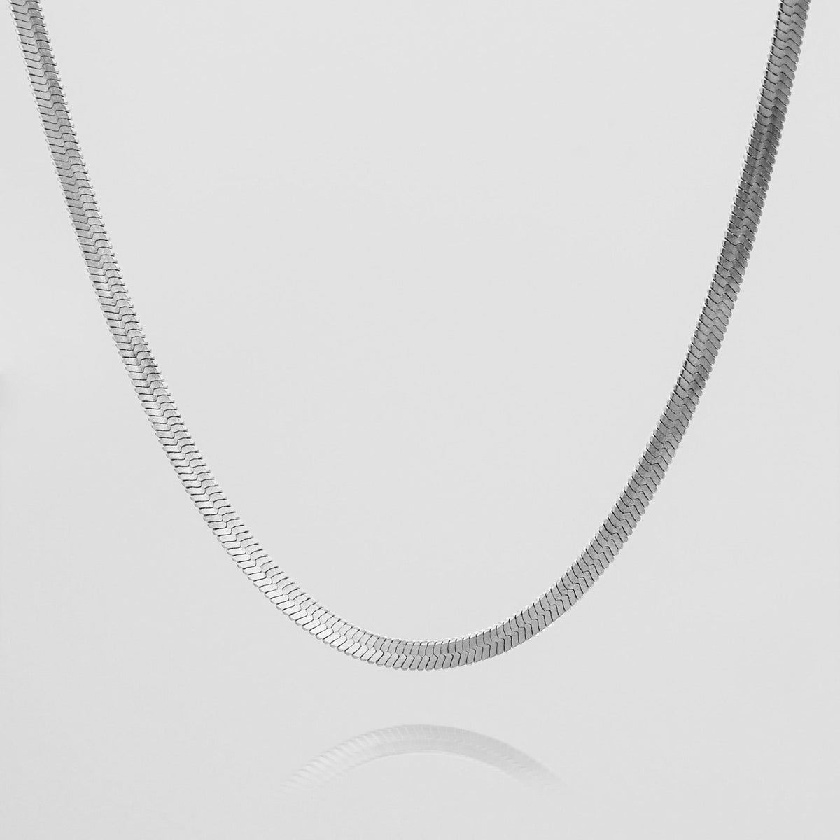 Collar de Cadena Plana de Espiga
