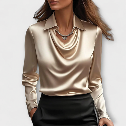 Verity | Blusa de Satén con Cuello y Escote Drapeado