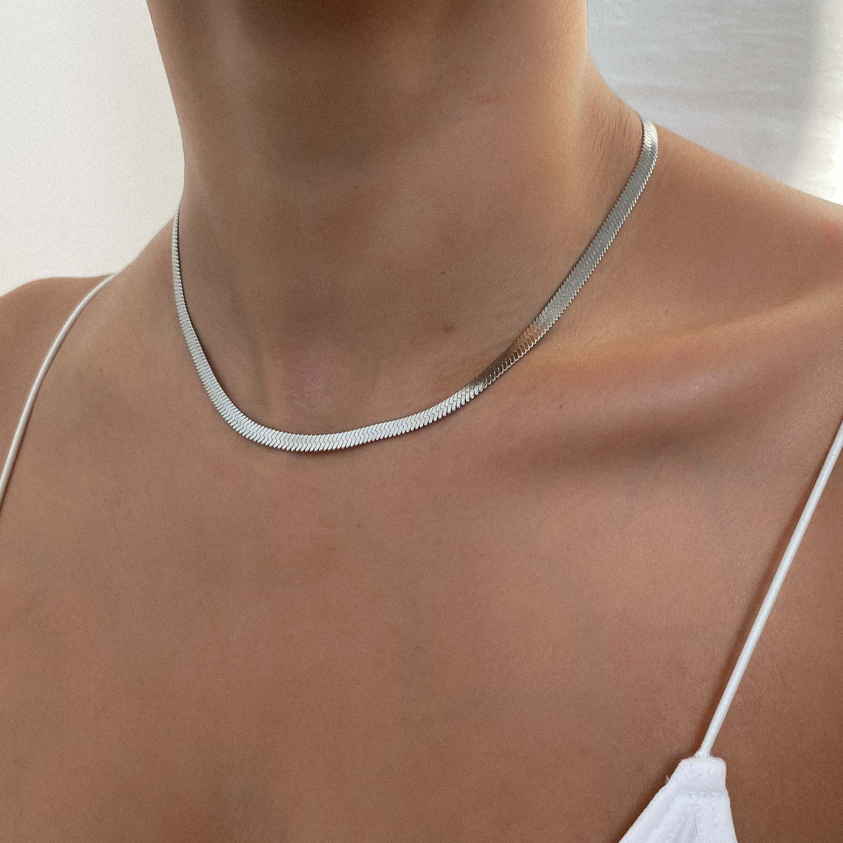 Collar de Cadena Plana de Espiga