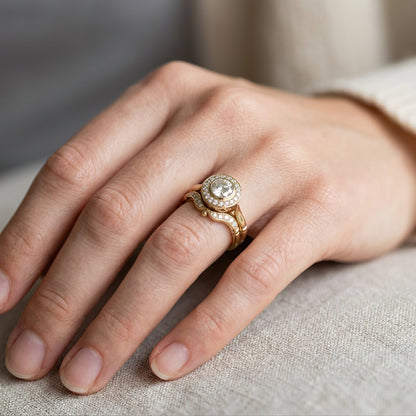 Sloane | Conjunto de Anillos Dorados Vintage con Circonitas