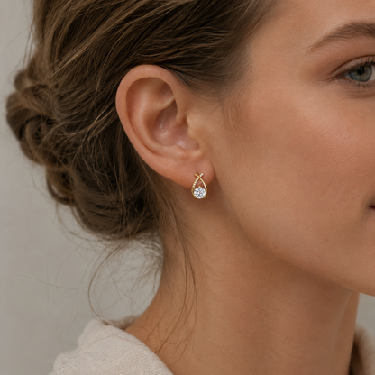 Harlow | Pendientes Dorados de Gota con Cristal