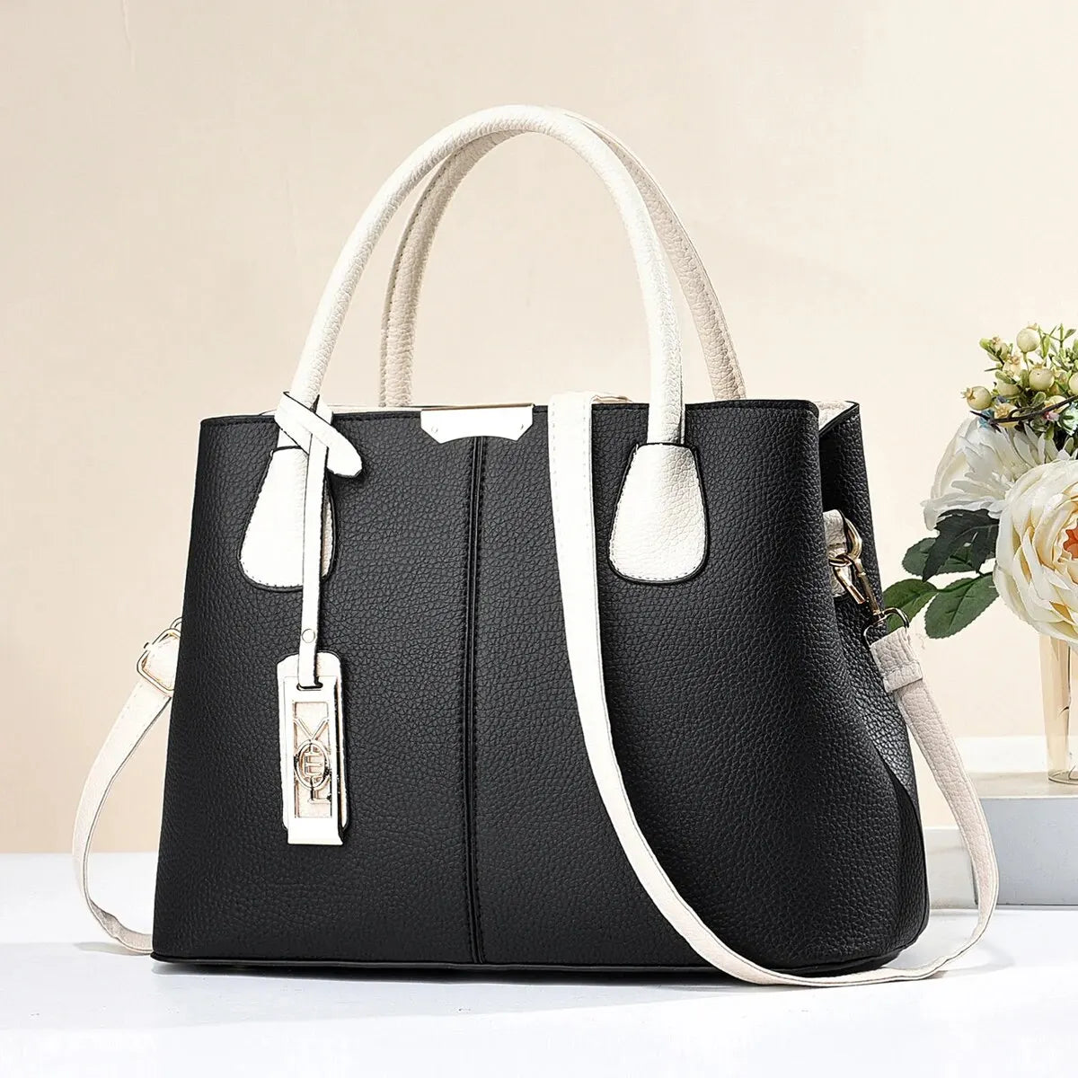 Lucienne | Bolso de Mano Estructurado con Bandolera