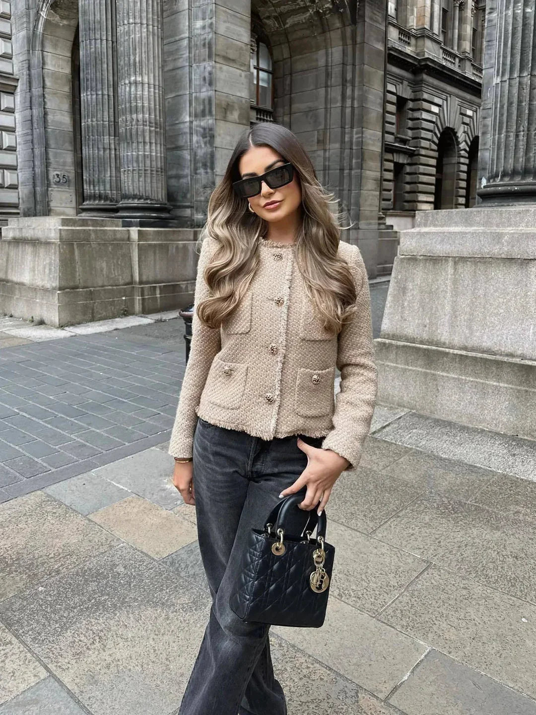 Fabienne | Chaqueta Corta de Tweed con Botones Dorados