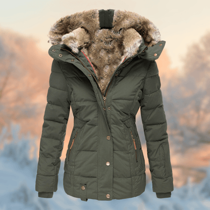 Ainara | Abrigo Acolchado Entallado con Capucha de Pelo - StilfulltWomen's jacketsVerdeXSAinara | Abrigo Acolchado Entallado con Capucha de Pelo
