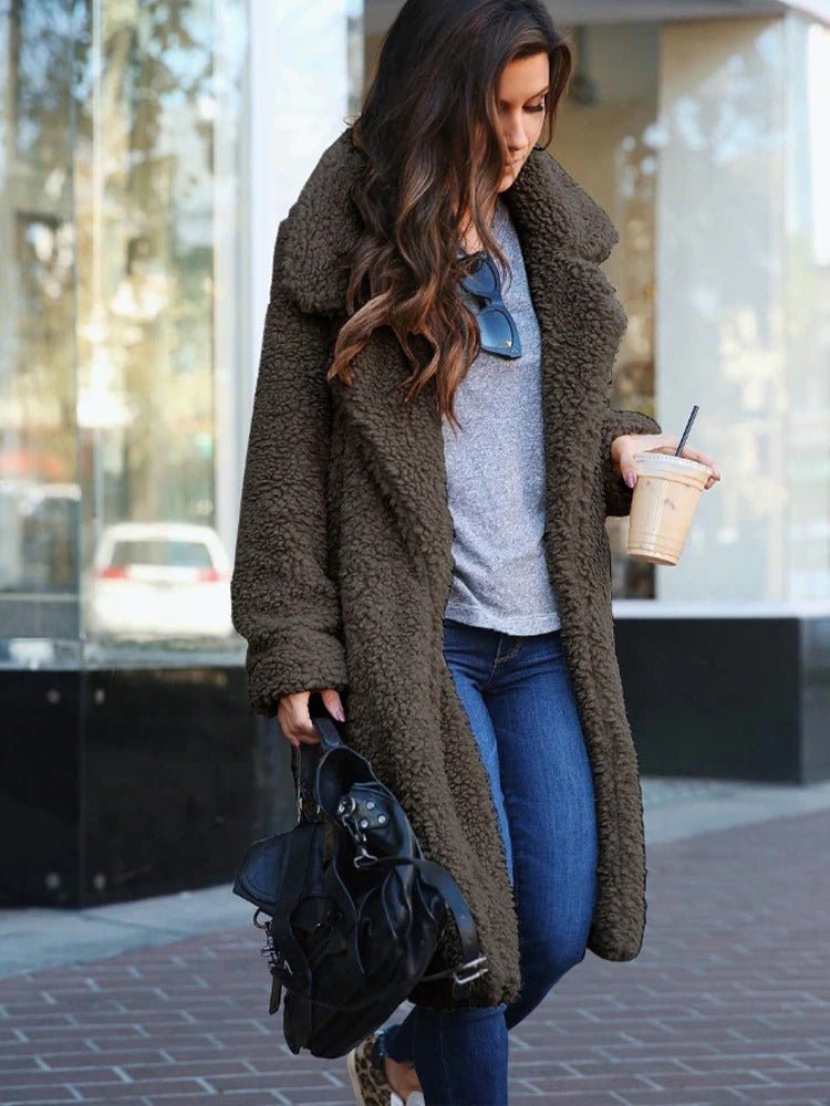 Alberte | Lang Afslappet Teddyfrakke med Hakrevers - StilfulltWomen's jacketsSKU_1789050901359_891BrunSAlberte | Lang Afslappet Teddyfrakke med Hakrevers