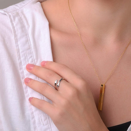 Amarante | Anillo Abierto de Manos Abrazadas - StilfulltWomen's jewelryPlateadoTalla únicaAmarante | Anillo Abierto de Manos Abrazadas