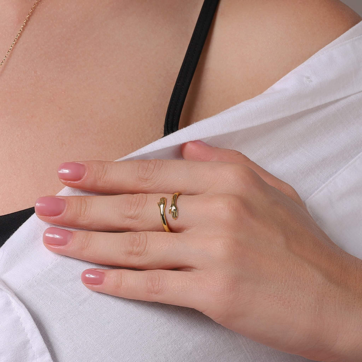 Amarante | Anillo Abierto de Manos Abrazadas - StilfulltWomen's jewelryPlateadoTalla únicaAmarante | Anillo Abierto de Manos Abrazadas