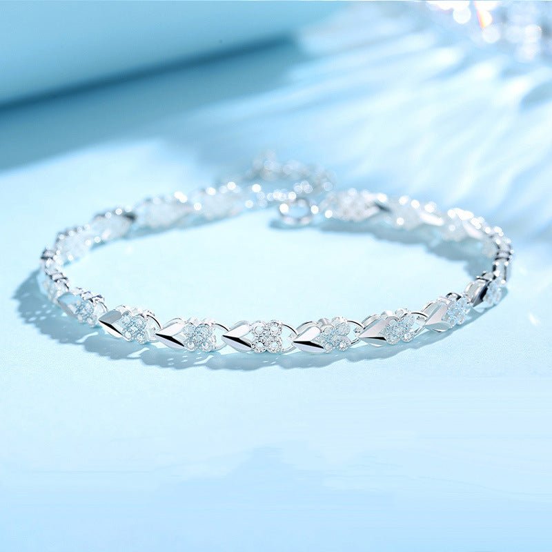 Camilla sterling silver heart bracelet with cubic zirconia in silver