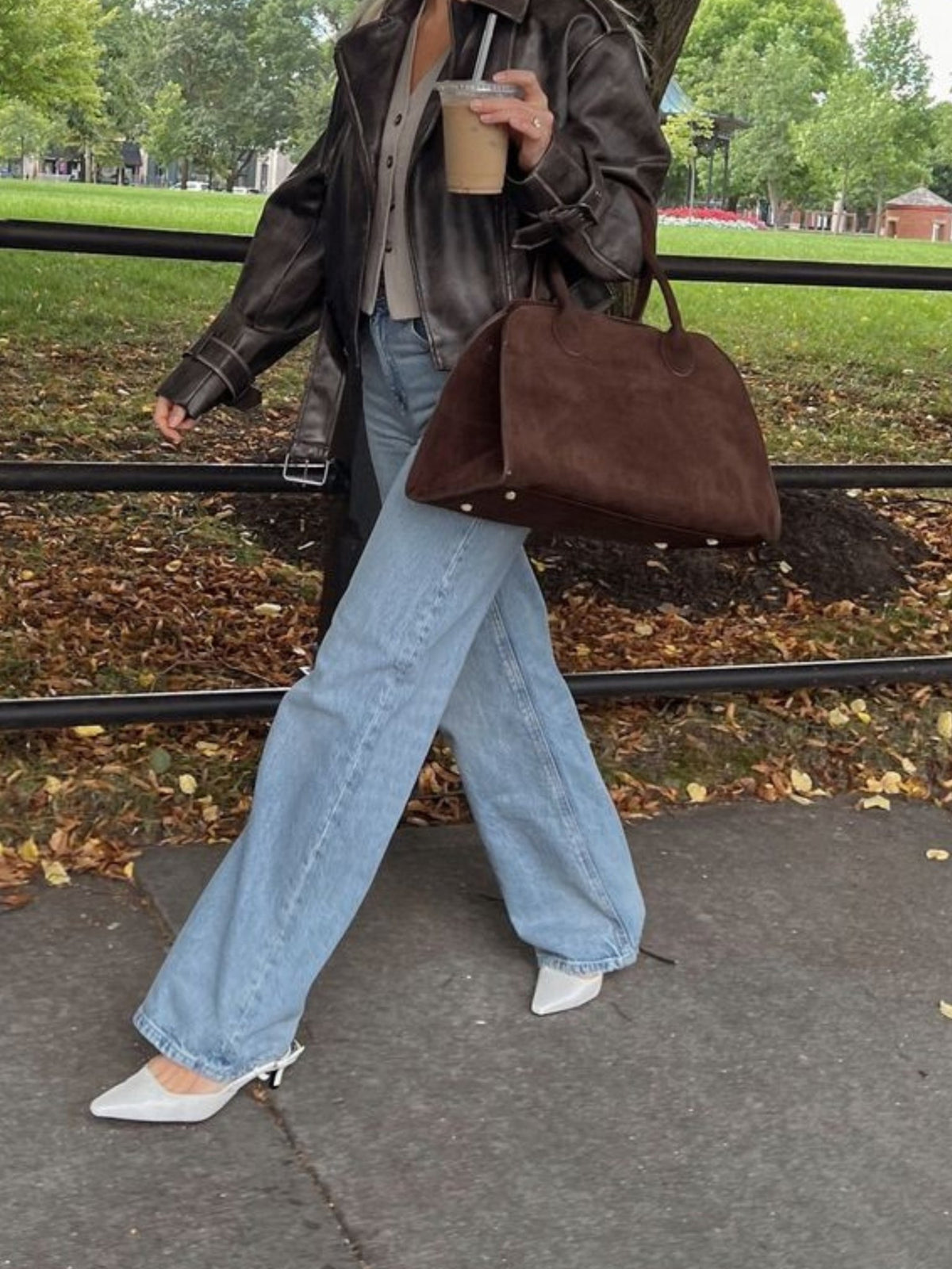 Clarisse | Bolso Shopper de Ante Vegano con Hebillag - StilfulltWomen's handbagsBurdeosClarisse | Bolso Shopper de Ante Vegano con Hebillag