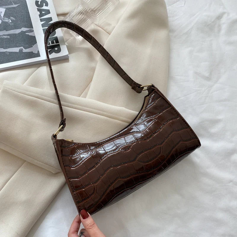 Solveig | Bolso Baguette con Relieve de Cocodrilo