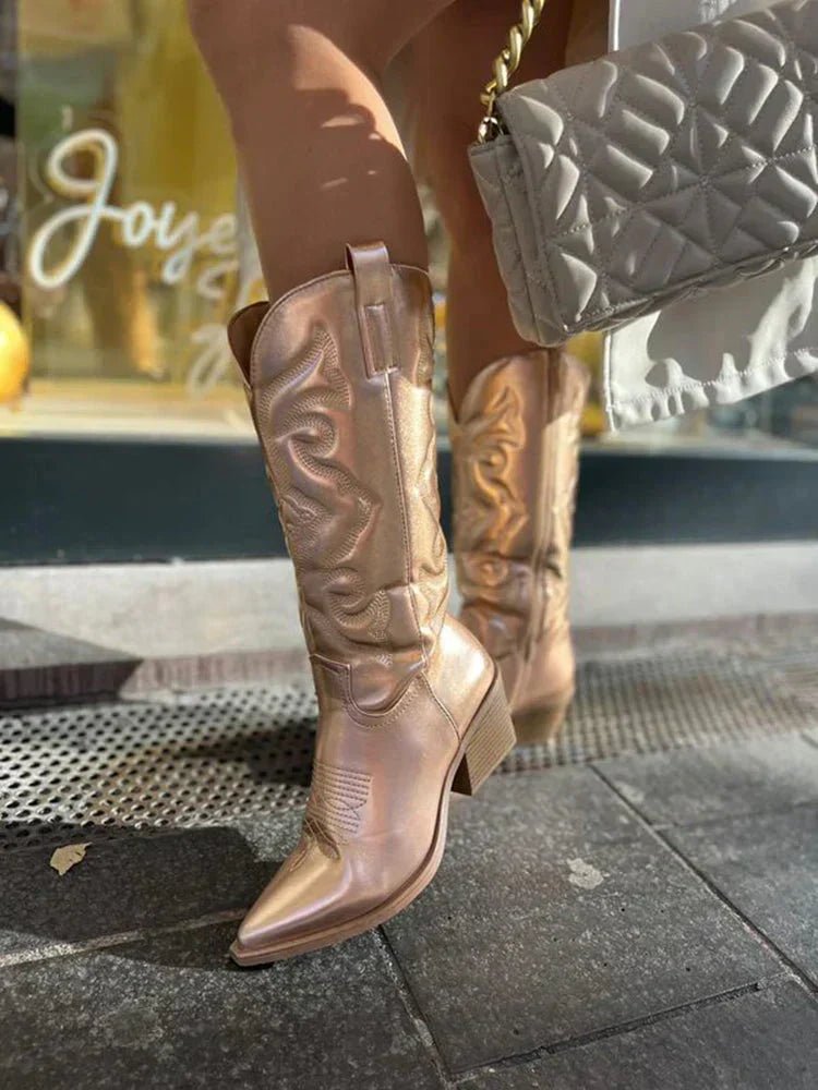 Delilah | Botas Cowboy Metalizadas Bordadas de Otoño - StilfulltWomen's shoesDSHD2-QF911055Blanco36Delilah | Botas Cowboy Metalizadas Bordadas de Otoño