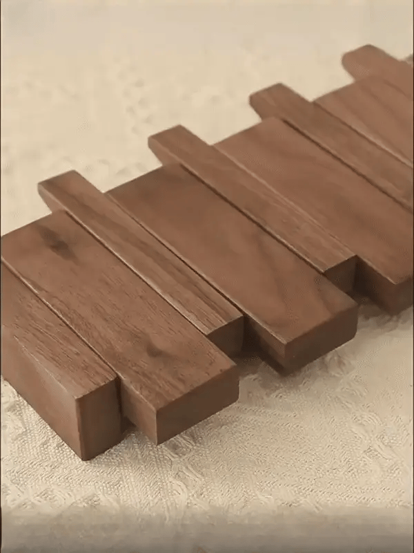 Teclara | Perchero de Pared de Madera con Diseño de Teclas