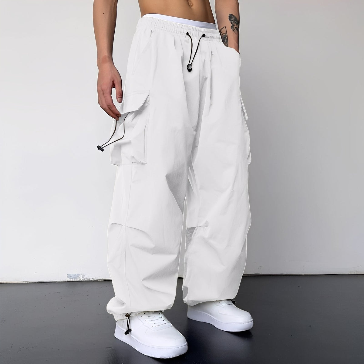 Enzo | Pantalón Cargo Holgado de Hombre con Bajo Ajustable - StilfulltMen's pantsVIVA405065MODABlancoSEnzo | Pantalón Cargo Holgado de Hombre con Bajo Ajustable