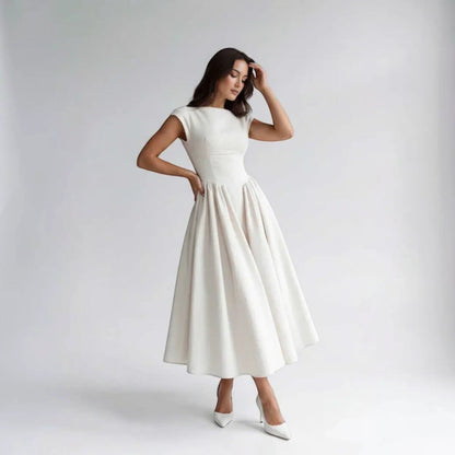 Everly | Vestido Midi Entallado con Vuelo - StilfulltdressNegroSEverly | Vestido Midi Entallado con Vuelo