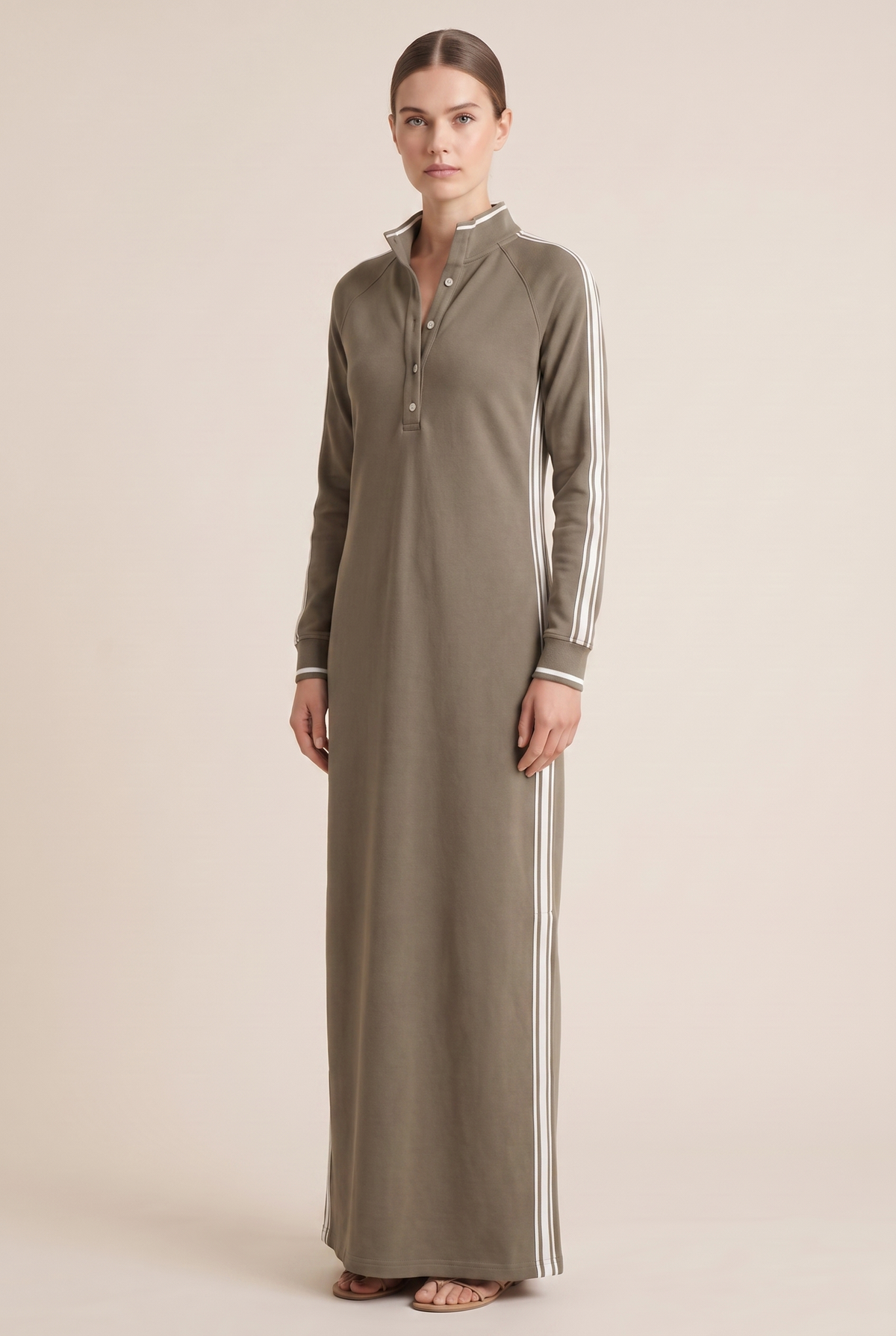 Anouk | Vestido Maxi de Felpa Ribeteado con Cuello Polo