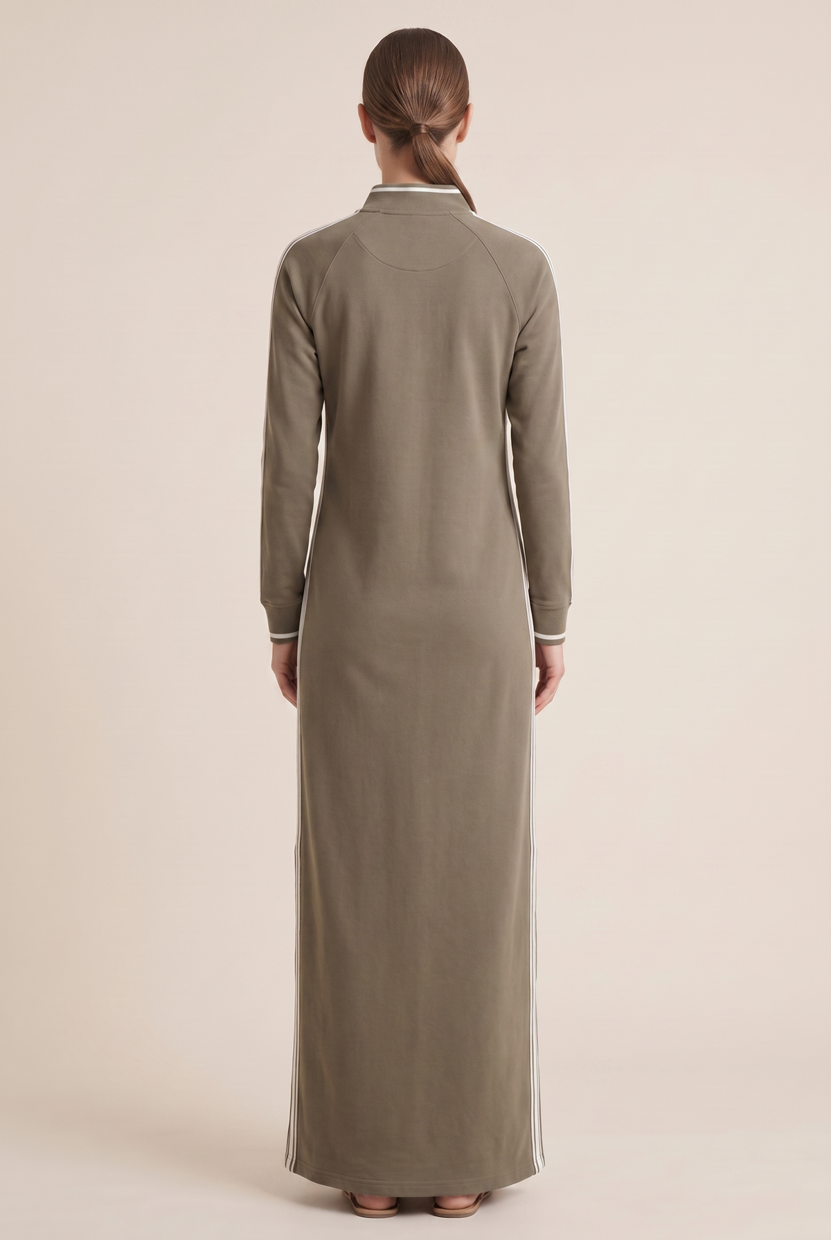 Anouk | Vestido Maxi de Felpa Ribeteado con Cuello Polo