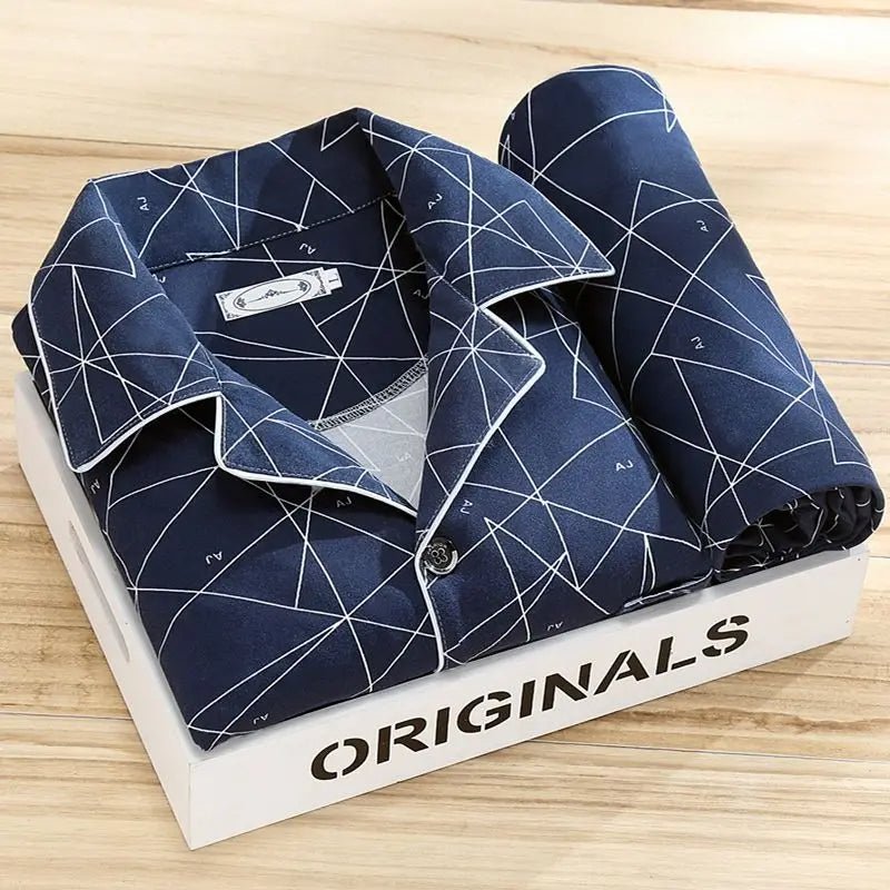 Hollis | Pijama Clásico de Hombre con Botones - StilfulltMen's sleepwearHWTBNDJVRotura de nubesLHollis | Pijama Clásico de Hombre con Botones