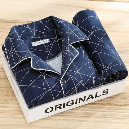Hollis | Pijama Clásico de Hombre con Botones - StilfulltMen's sleepwearHWTBNDJVRotura de nubesLHollis | Pijama Clásico de Hombre con Botones