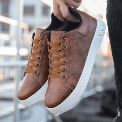 Kalvin | Zapatillas Bajas de Piel Sintética - StilfulltMen's shoesDSHD4-YC301003Marrón41Kalvin | Zapatillas Bajas de Piel Sintética