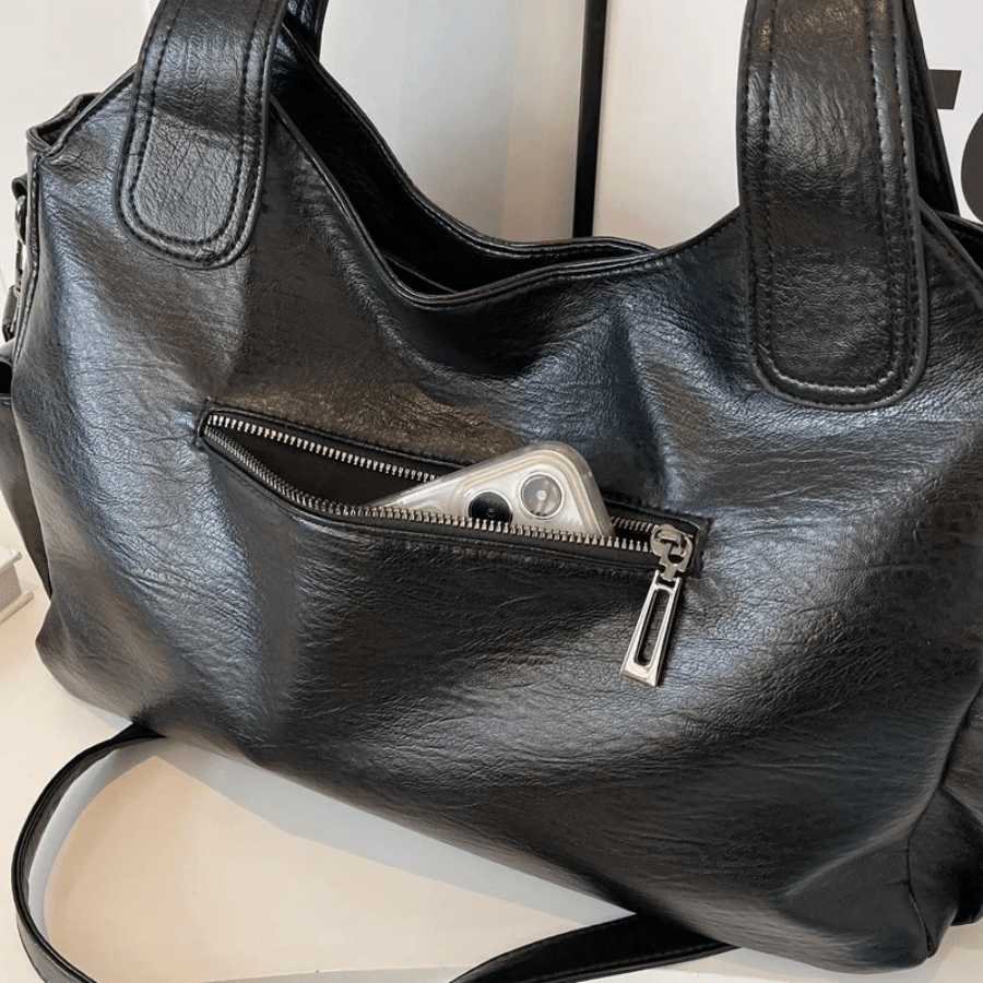 Karoline | Blød Rummelig Skuldertaske med Lynlåslommer - StilfulltWomen's handbagsSKU_1790222930120_583LysebrunKaroline | Blød Rummelig Skuldertaske med Lynlåslommer