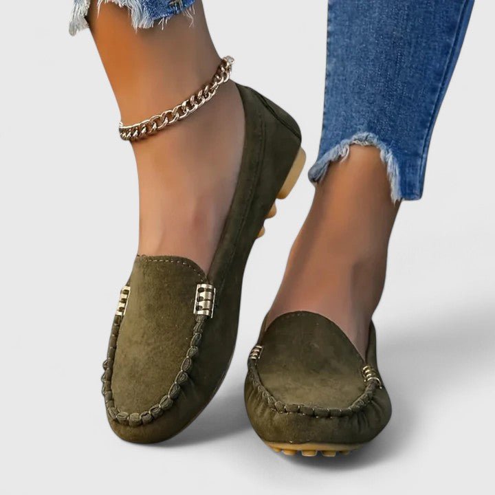Kensington | Mocasines de Ante con Detalle Metálico - StilfulltWomen's shoesVerde35Kensington | Mocasines de Ante con Detalle Metálico