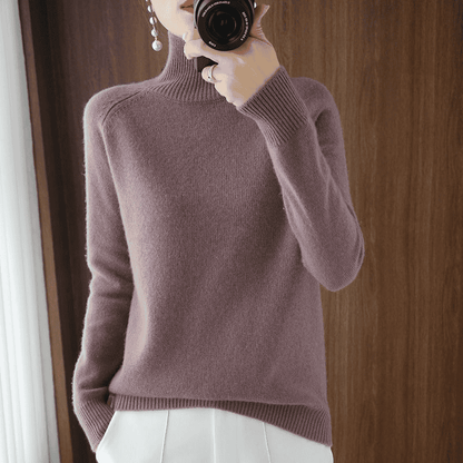 Lucía | Jersey de Mujer de Cuello Alto y Punto Fino - StilfulltWomen's sweatersLilaSLucía | Jersey de Mujer de Cuello Alto y Punto Fino