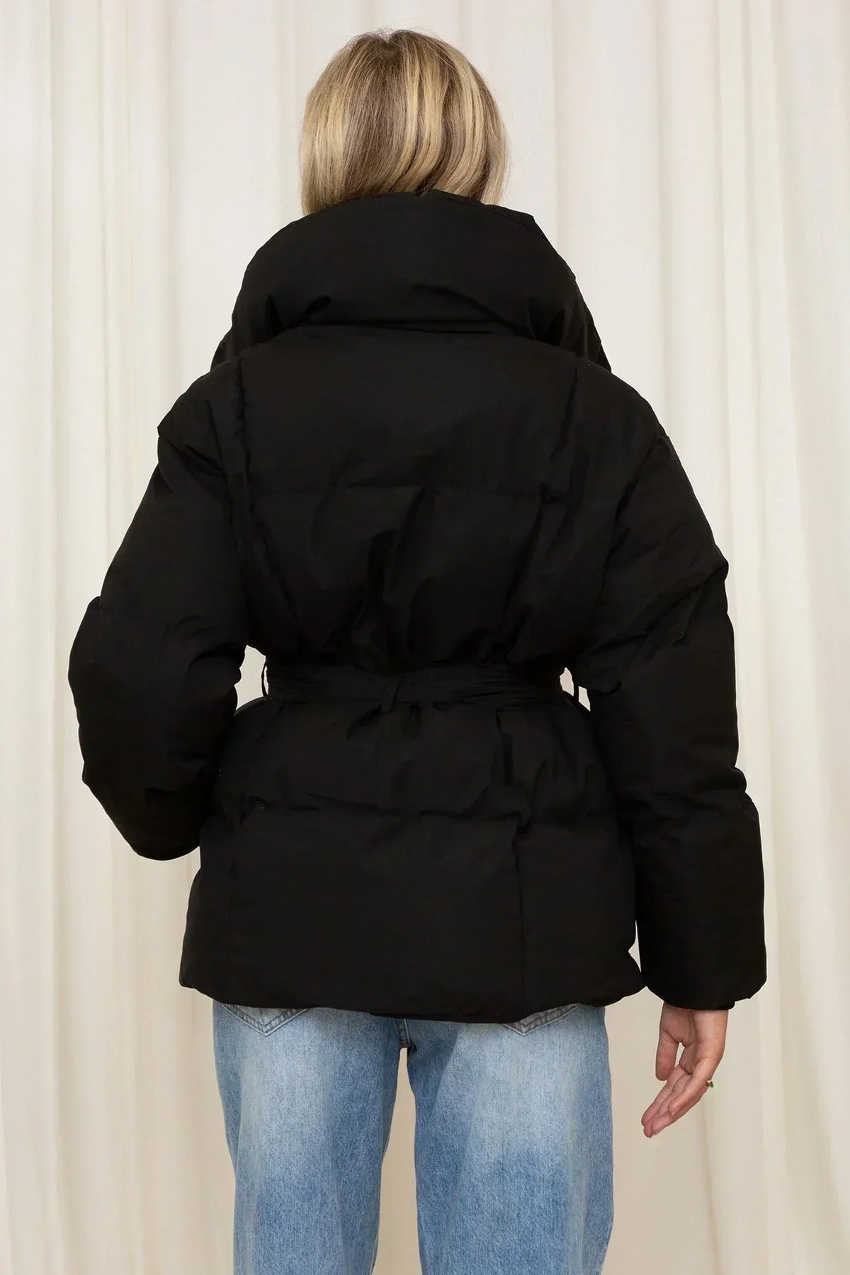 Marisole | Chaqueta Acolchada con Cinturón - StilfulltWomen's jacketsMarrónMMarisole | Chaqueta Acolchada con Cinturón