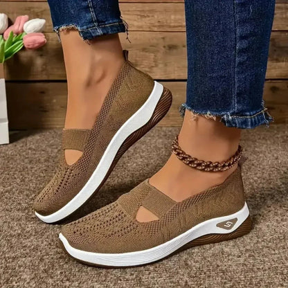 Marlowe | Zapatillas de Mujer Caladas con Cuña - StilfulltWomen's shoesVIVA350882MODAMarrón34Marlowe | Zapatillas de Mujer Caladas con Cuña