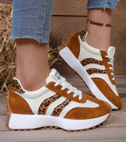 Nerea | Zapatillas Retro Acolchadas con Plataforma - StilfulltWomen's shoesG202601418242-62Leopardo beige36Nerea | Zapatillas Retro Acolchadas con Plataforma