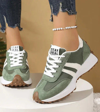 Nerea | Zapatillas Retro Acolchadas con Plataforma - StilfulltWomen's shoesG202601418242-30Verde36Nerea | Zapatillas Retro Acolchadas con Plataforma