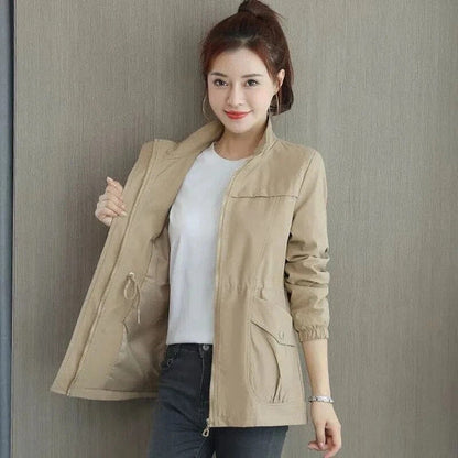 Brynn | Gabardina Ligera con Cintura Ajustable