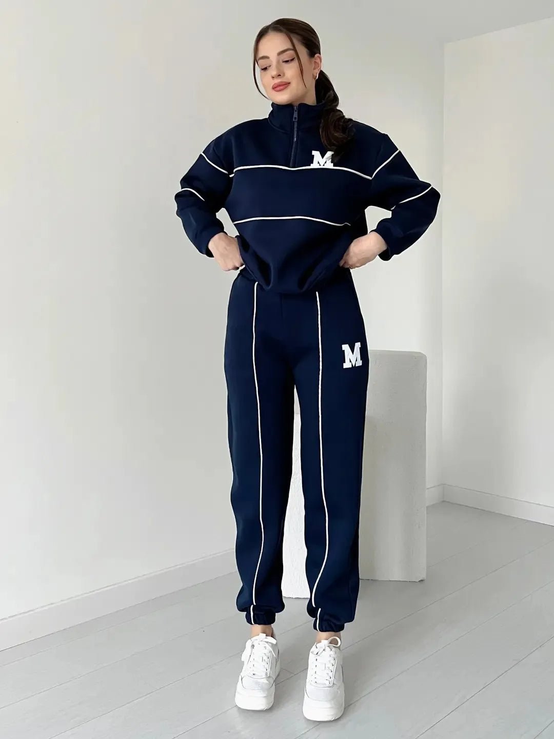 Renata | Conjunto Deportivo de Media Cremallera - StilfulltWomen's outfit setsP0235 - VarmDragt - Darkblue S - 1 pcDonkerblauwSRenata | Conjunto Deportivo de Media Cremallera