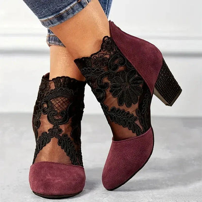 Rosalind | Botines de Encaje Floral con Tacón Ancho - StilfulltWomen's shoesRojo35Rosalind | Botines de Encaje Floral con Tacón Ancho