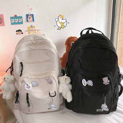Silke | Rummelig Sød Skolerygsæk med Bamsevedhæng - StilfulltWomen's backpacksSW2511BLSort31x19x42cmSilke | Rummelig Sød Skolerygsæk med Bamsevedhæng