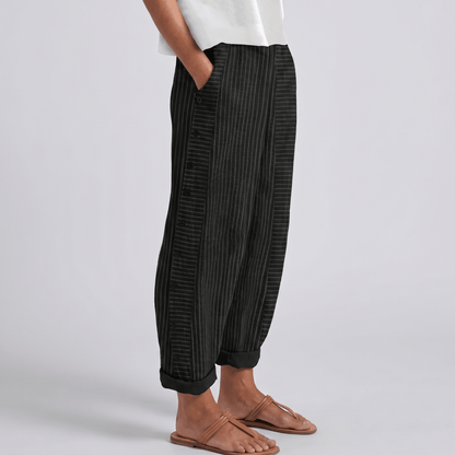 Tatum | Pantalón Recto con Panel de Rayas y Botones - StilfulltWomen's pantsNegroXSTatum | Pantalón Recto con Panel de Rayas y Botones