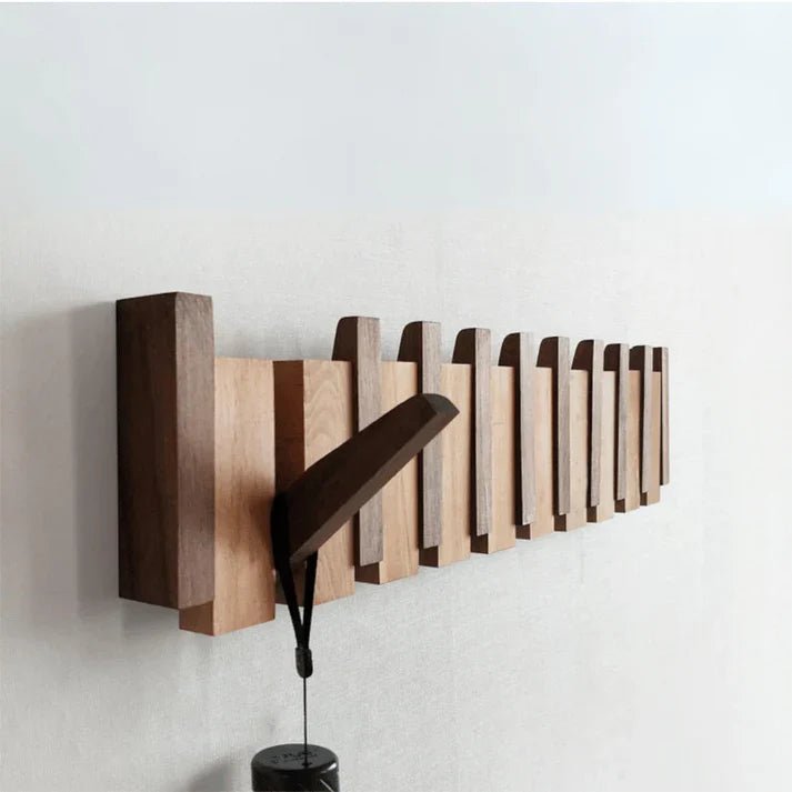 Teclara | Perchero de Pared de Madera con Diseño de Teclas - StilfulltHome decor65E1VGW44 ganchos (34x18x5.5cm)Madera de nogal y madera de hayaTeclara | Perchero de Pared de Madera con Diseño de Teclas