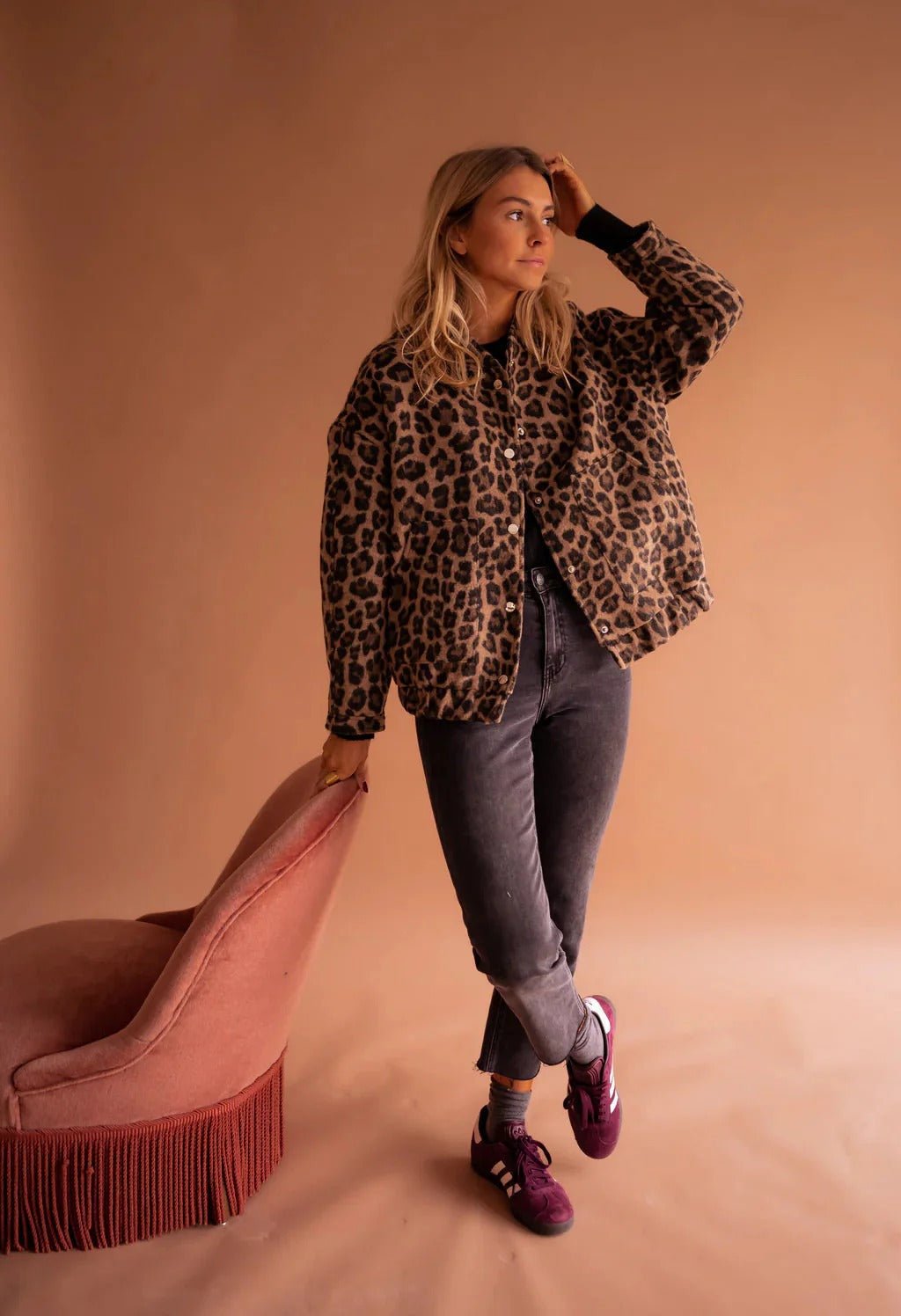 Thyra | Afslappet Leopardmønstret Jakke med Trykknapper - StilfulltWomen's jacketsSThyra | Afslappet Leopardmønstret Jakke med Trykknapper