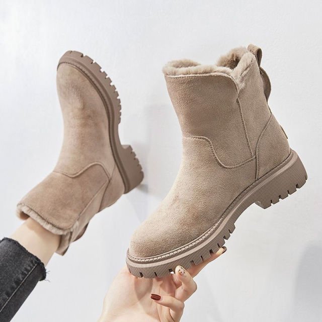 Tilde | Varme Forede Vinterstøvler i Ruskindslook - StilfulltWomen's shoesNORDIKA-ALBARICOQUE-985C03B7B7Abrikos35Tilde | Varme Forede Vinterstøvler i Ruskindslook