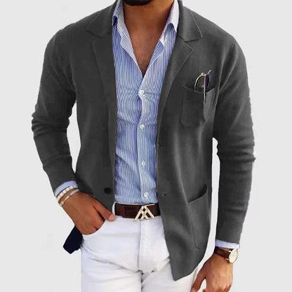 Tomás | Americana Casual de Hombre con Bolsillos de Parche - StilfulltMen's suitsNWLGSS97Gris oscuroMTomás | Americana Casual de Hombre con Bolsillos de Parche
