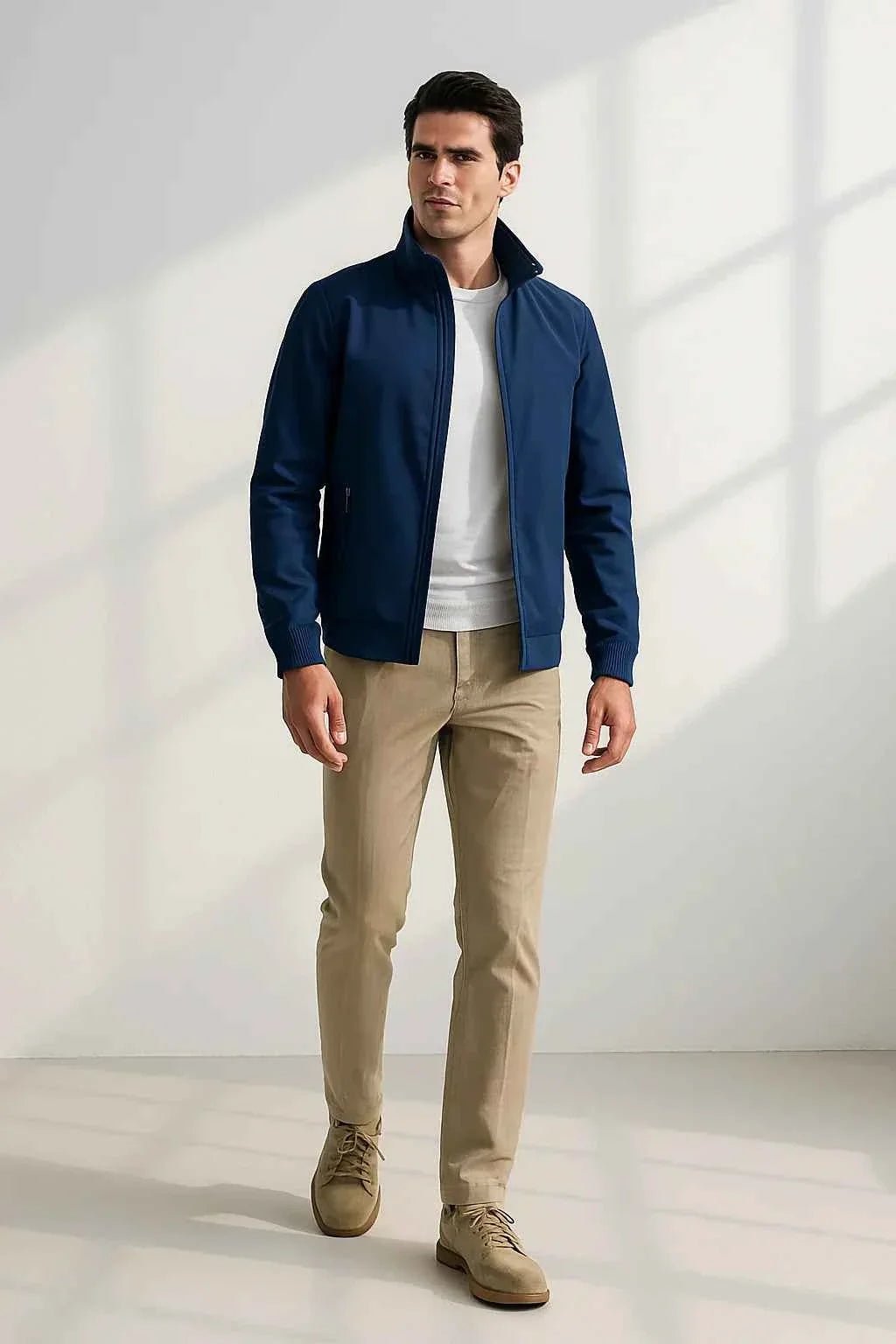 Viggo | Let Minimalistisk Overgangsjakke med Høj Krave - StilfulltMen's jacketsSKU_1785738421162_495SortSViggo | Let Minimalistisk Overgangsjakke med Høj Krave