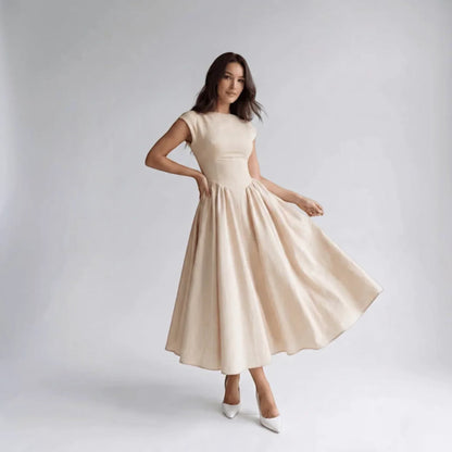 Everly | Vestido Midi Entallado con Vuelo